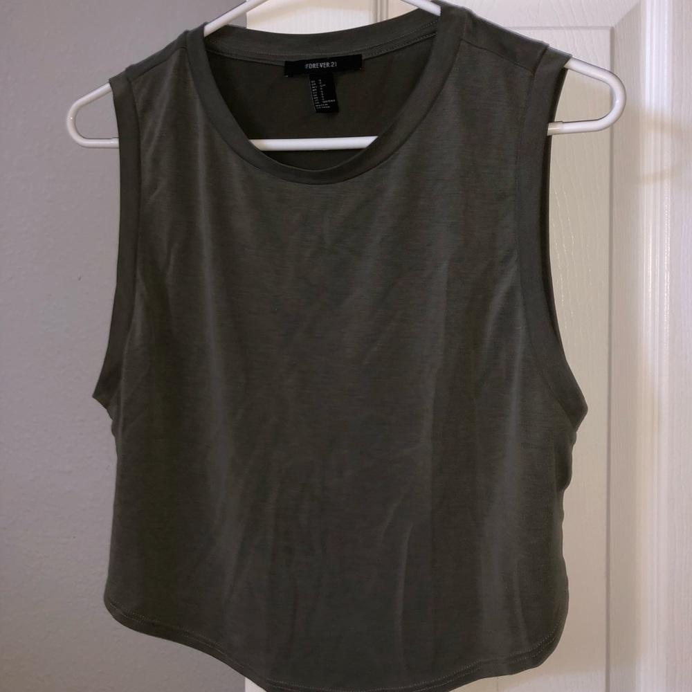 Army green muscle tee